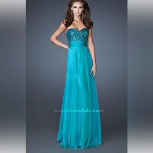 La Femme Empire Chiffon Sequin Strapless Babydoll Gown Size 6 Green Fairy Formal